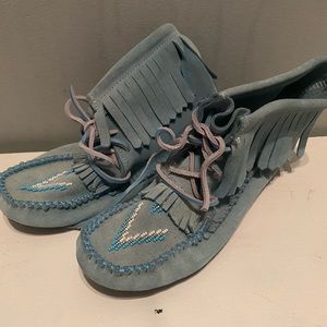 Ladies 6 (CA/US) moccasins